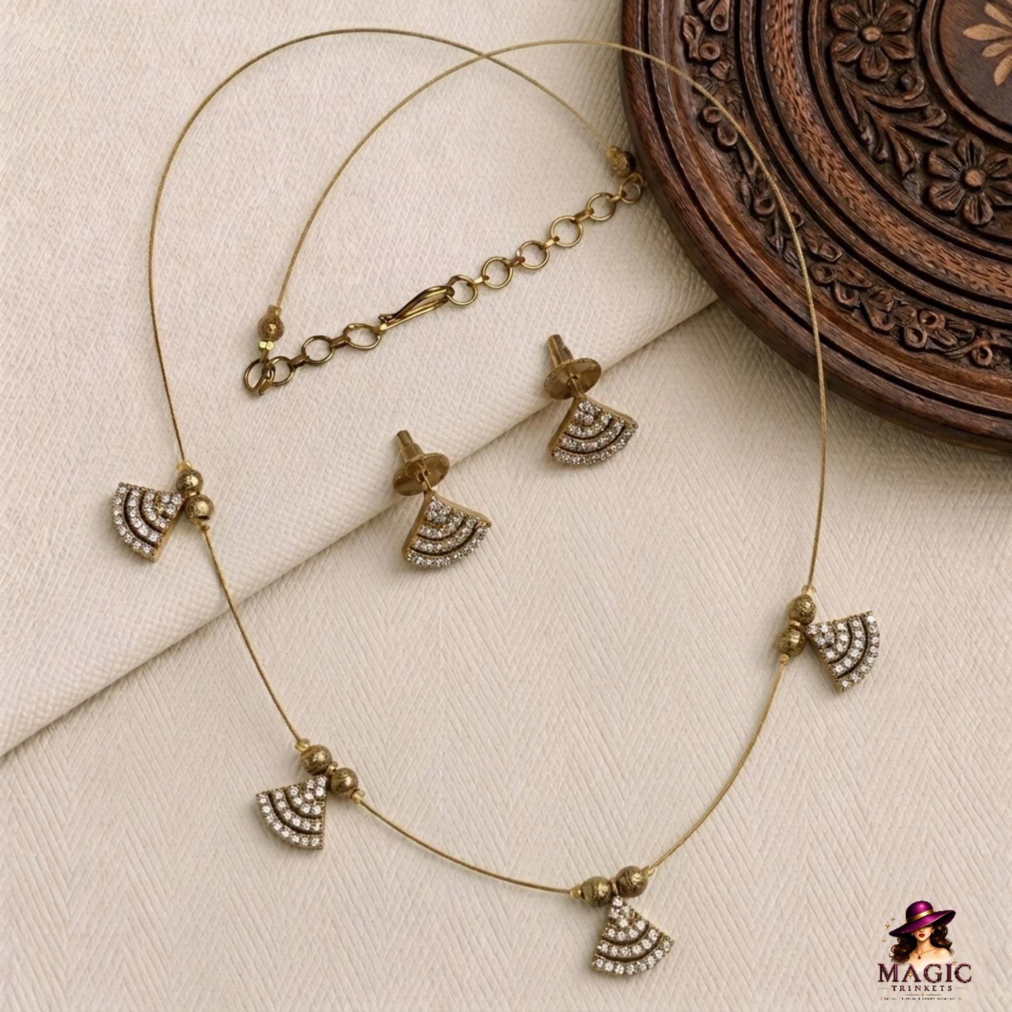 White Stone Invisible Chain - Fan Charm Set | IV-002